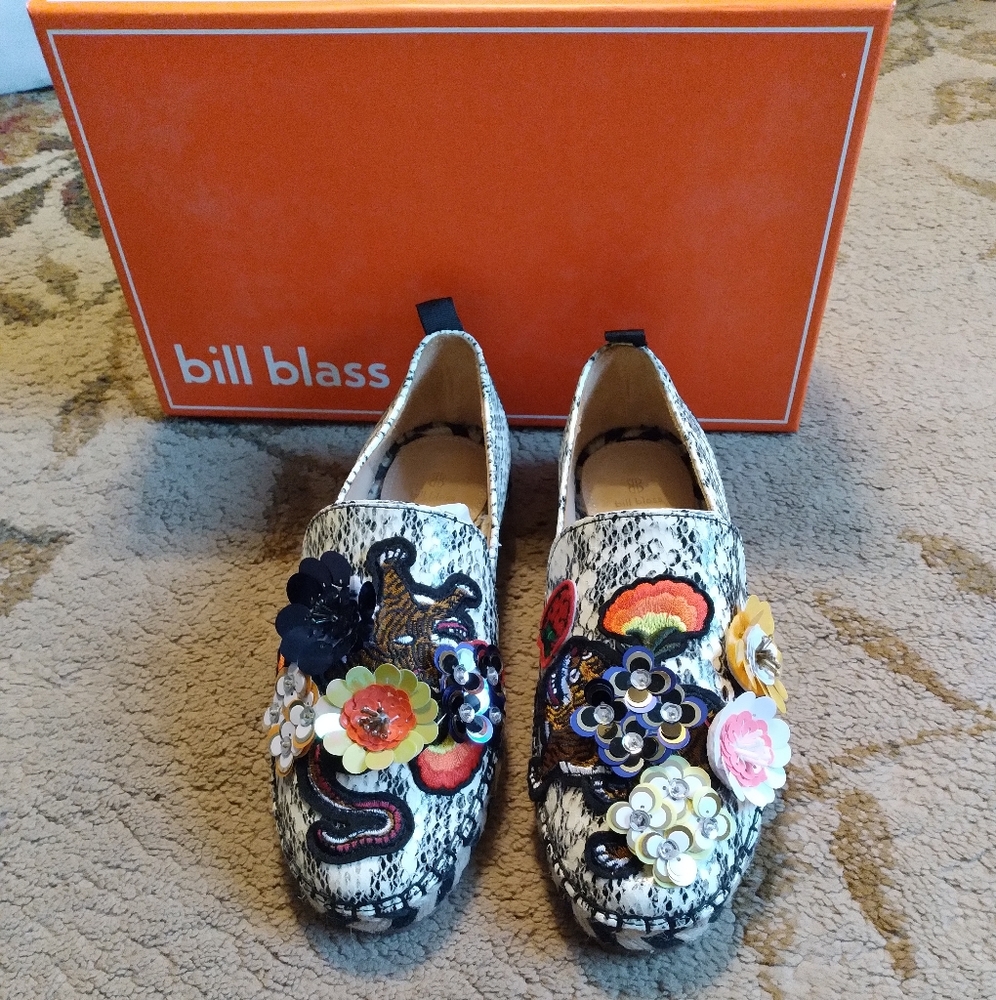 Bill Blass Sutton Espadrille Flats Size 6
